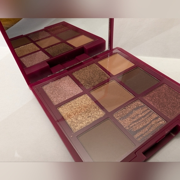 Ciate London Cranberry 9 Piece Eyeshadow Palette 0.38 Oz - Picture 6 of 11